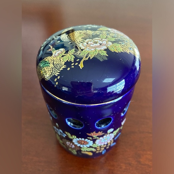 Vintage Japanese Cobalt Blue Peacock Porcelain Lidded Candle Jar - Picture 2 of 9